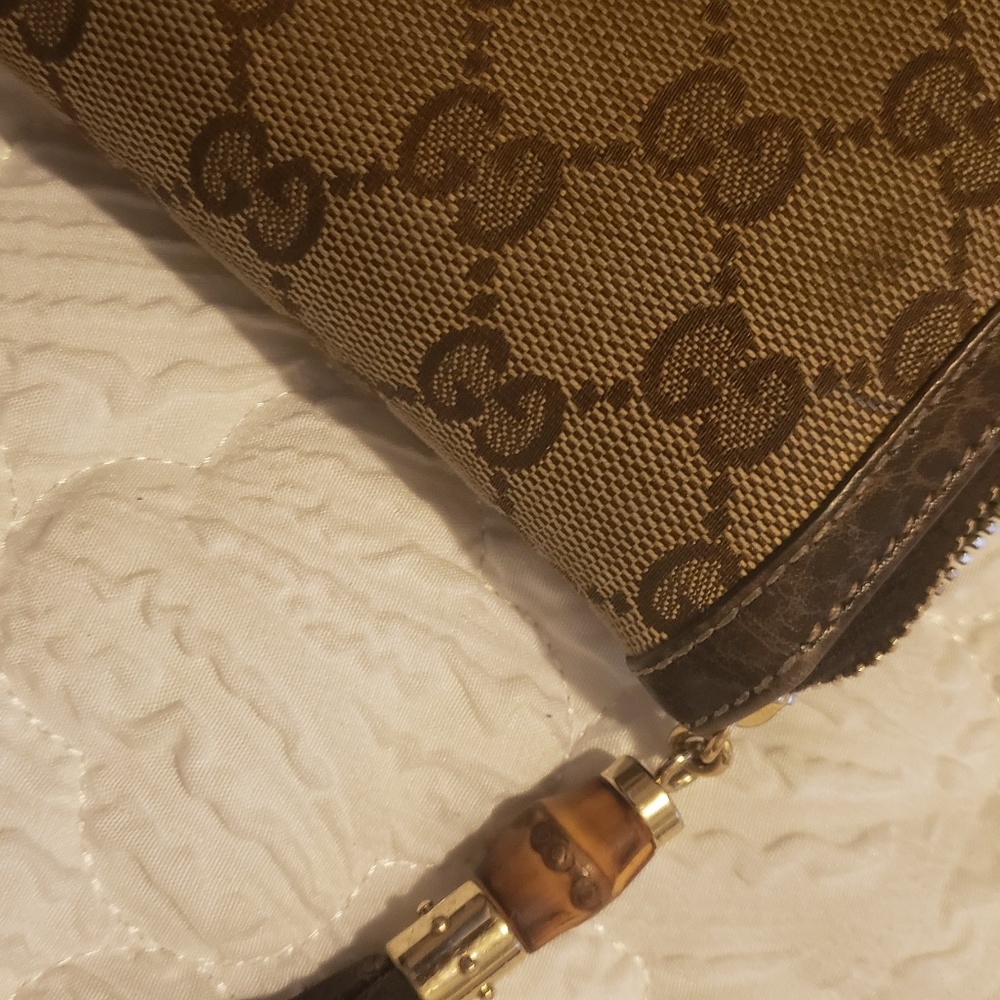 Gucci - Picture 3 of 4
